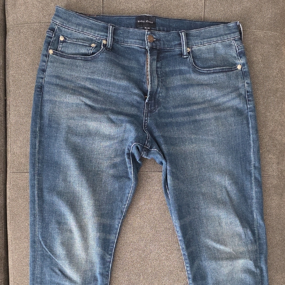 Lucky Brand Men's Athletic Taper Fit Blue Jeans